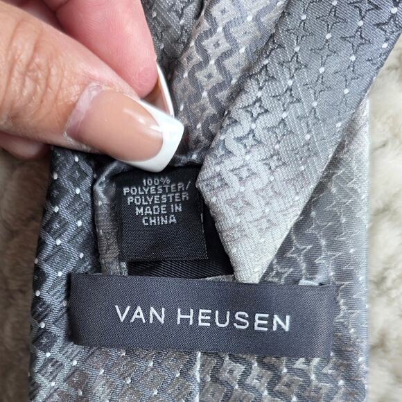 Van Heusen Tie Men One Size Gray Geometric Pattern Classic Polyester Necktie - Picture 3 of 4